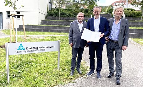 PI Ceramic Kooperation Ernst Abbe Hochschule Jena Vertragsunterzeichnung